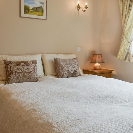 Stocks Tree Cottage Preston Wynne ภายนอก รูปภาพ